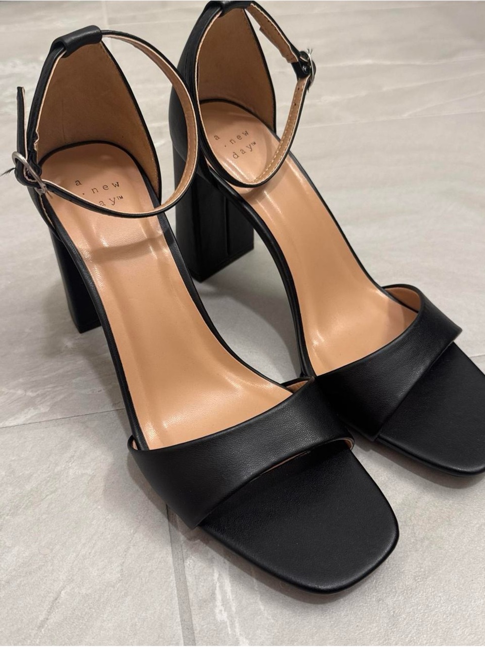 Black High-Heel Sandals Night Out Chic Minimal Soft Girl Date Night